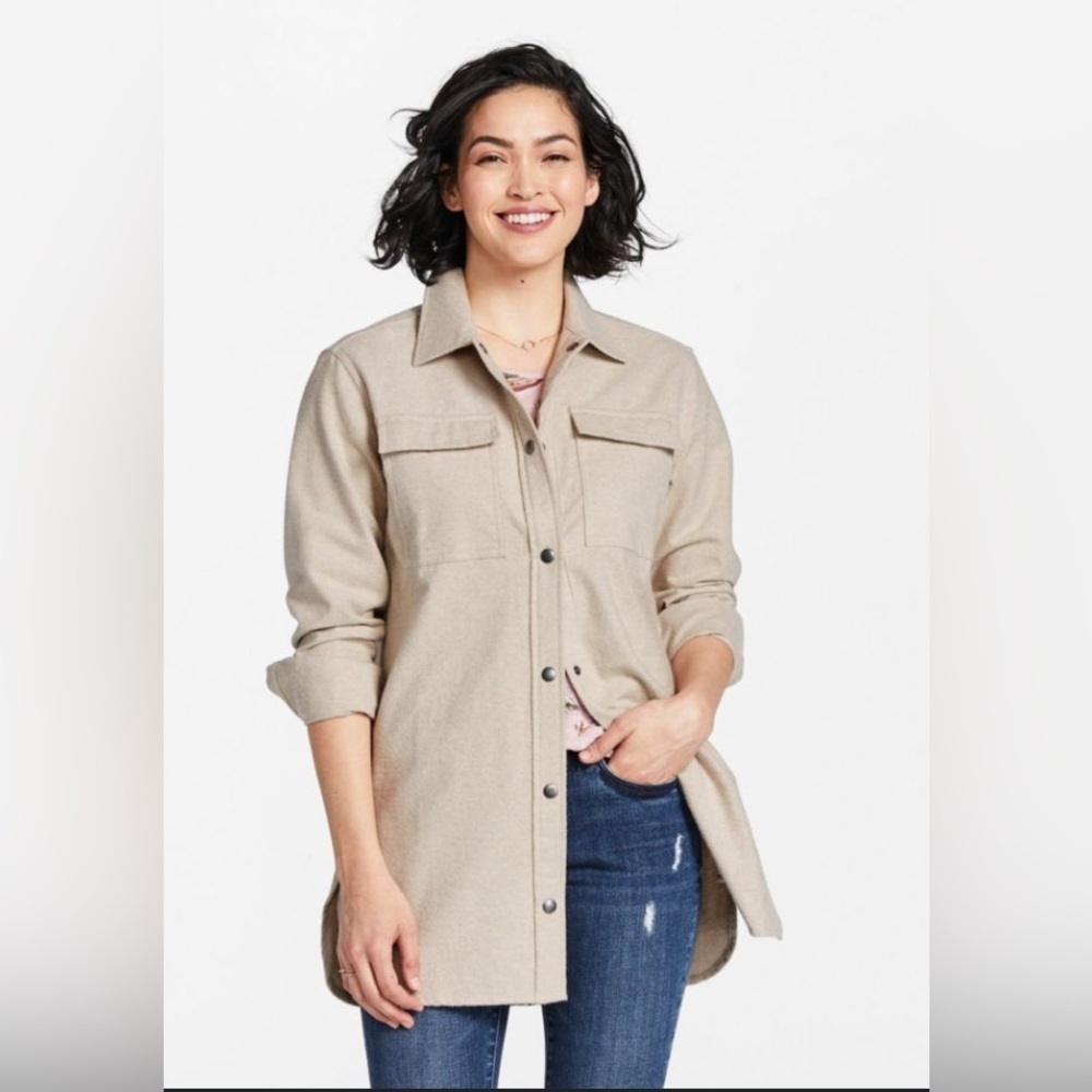 L.L. Bean Women's Signature Chamois Tan Shirt Jacket Snap Front Size Small Reg